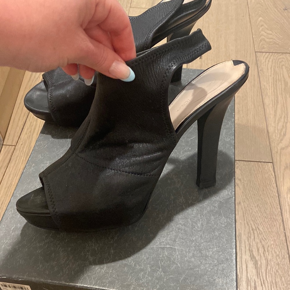 Via Spiga black leather heel size 9.5